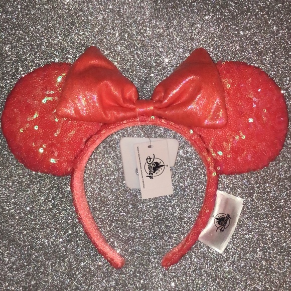 Disney Christmas 2025 Lil Rin Rin Plush Badge Red New
